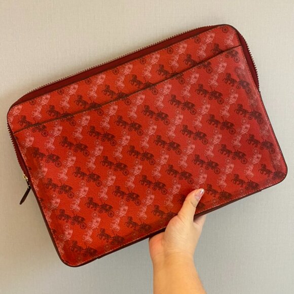 NWT!RARE! COACH HORSE AND CARRIAGE SIGNATURE PRINT RED LAPTOP TABLET MEN & WOMEN - Picture 4 of 7